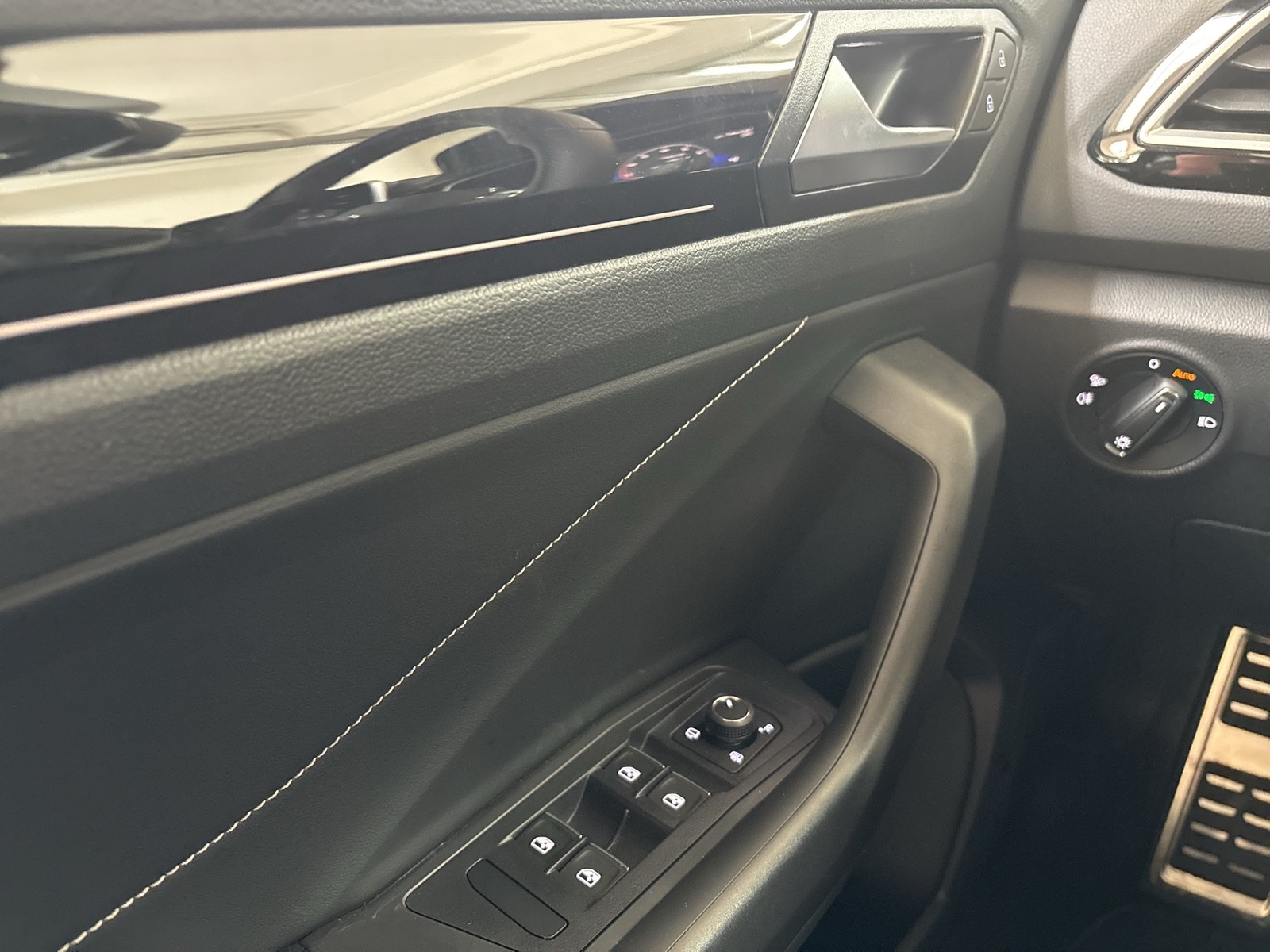 Volkswagen T-Roc Cabriolet 1.5 R-LINE AHK ACC LM17 LED+ NAVI