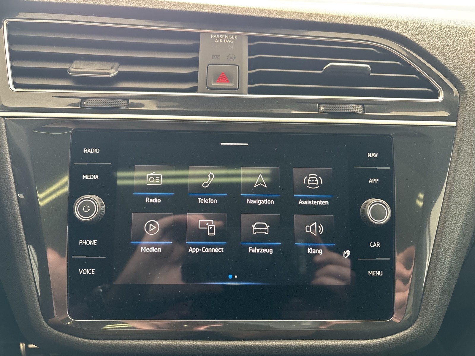 Volkswagen Tiguan Allspace 2.0 MOVE 4X4 PANO AHK CAM LM19