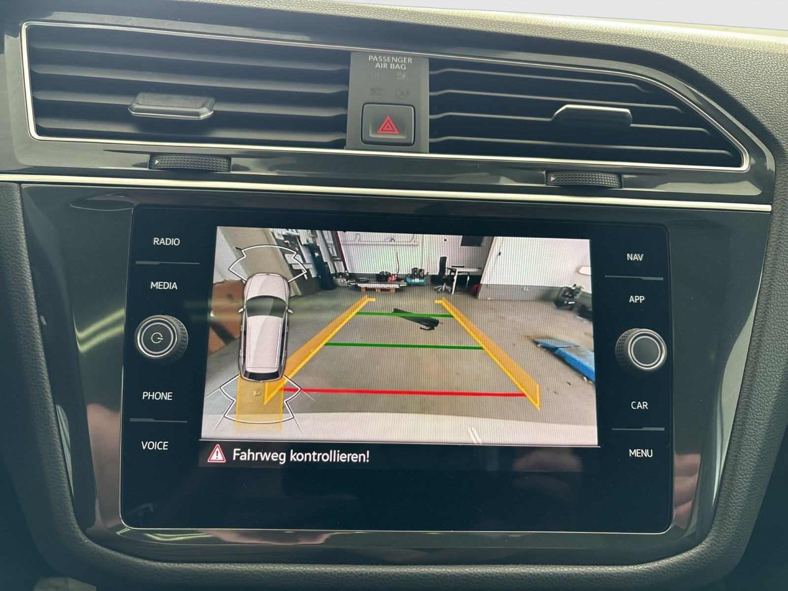 Volkswagen Tiguan Allspace 2.0 MOVE 4X4 PANO AHK CAM LM19