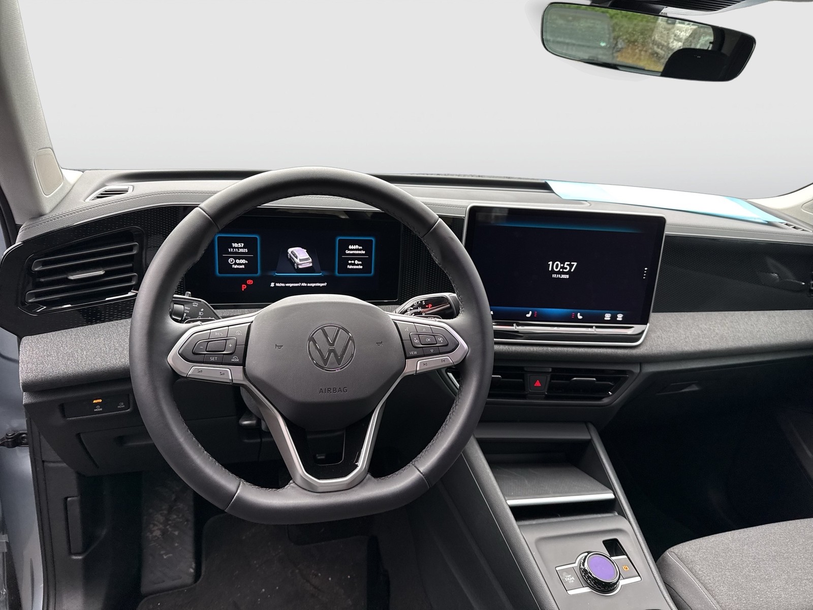 Volkswagen Tiguan 1.5 eTSI NEUES MODELL AHK CAM NAVI LM17