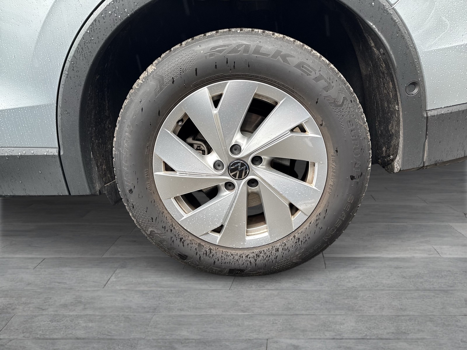 Volkswagen Tiguan 1.5 eTSI NEUES MODELL AHK CAM NAVI LM17