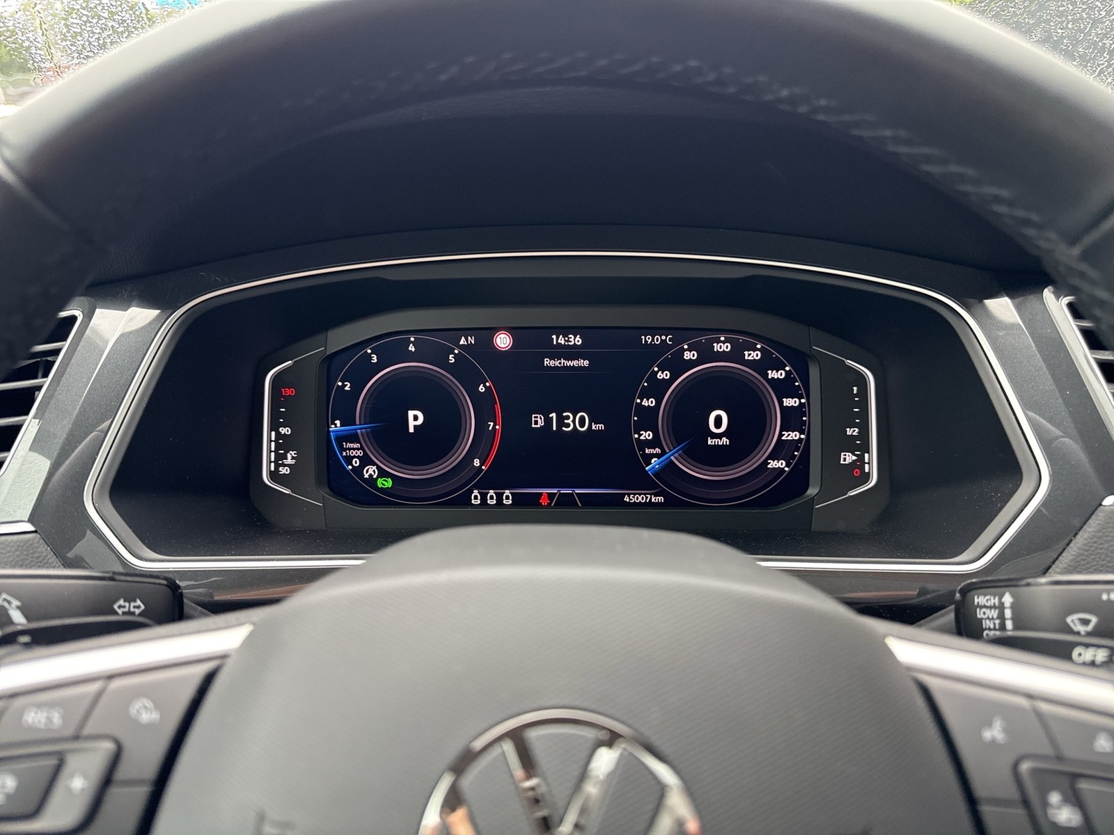 Volkswagen Tiguan 1.5 LIFE PANO 360CAM ACC NAVI LM17 SITZHZ