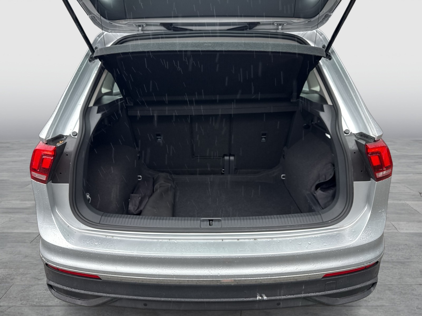 Volkswagen Tiguan 1.5 LIFE PANO 360CAM ACC NAVI LM17 SITZHZ