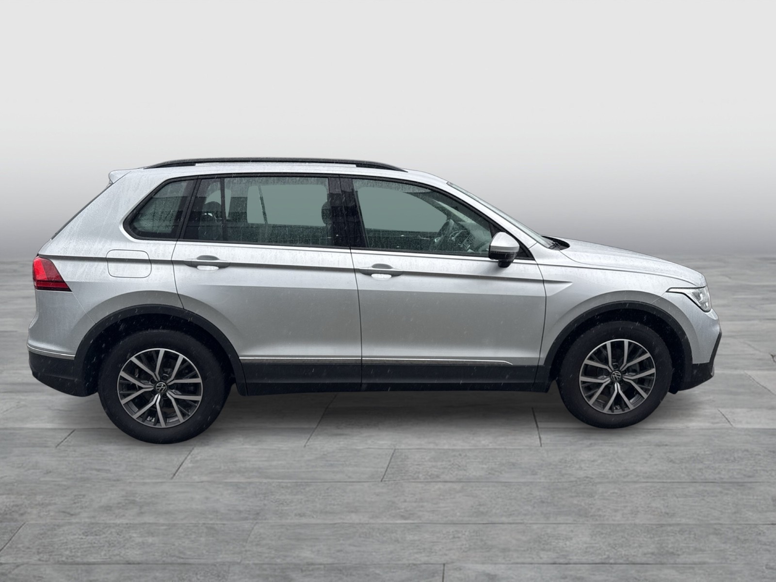 Volkswagen Tiguan 1.5 LIFE PANO 360CAM ACC NAVI LM17 SITZHZ
