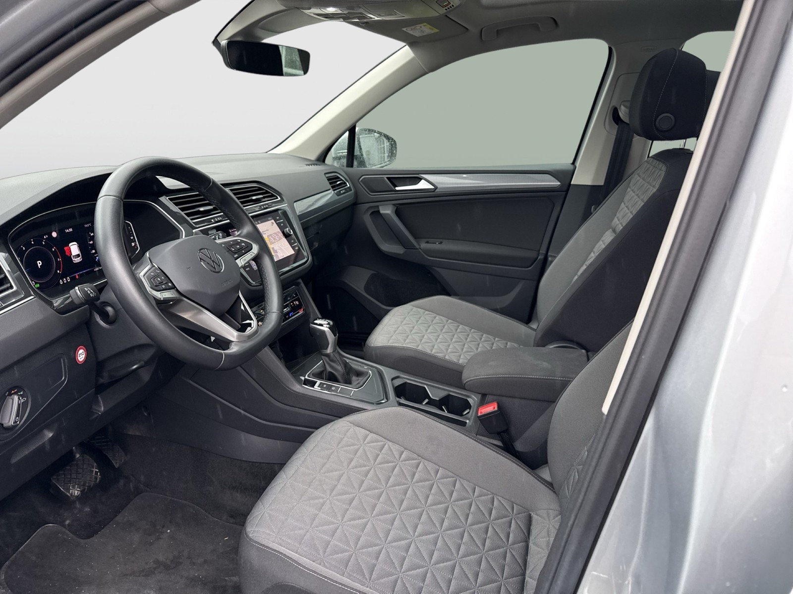 Volkswagen Tiguan 1.5 LIFE PANO 360CAM ACC NAVI LM17 SITZHZ