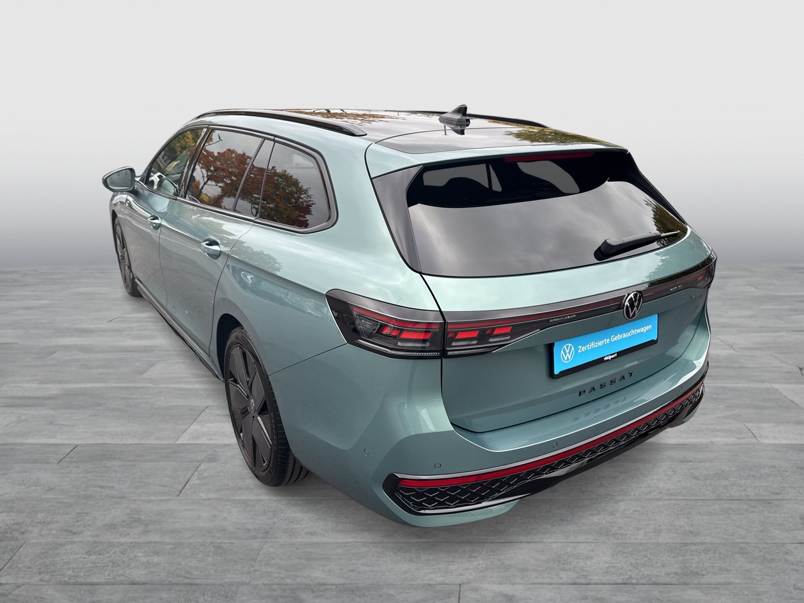 Volkswagen Passat Variant 2.0 R-LINE 4X4 NEUESMODELL AHK 19Z