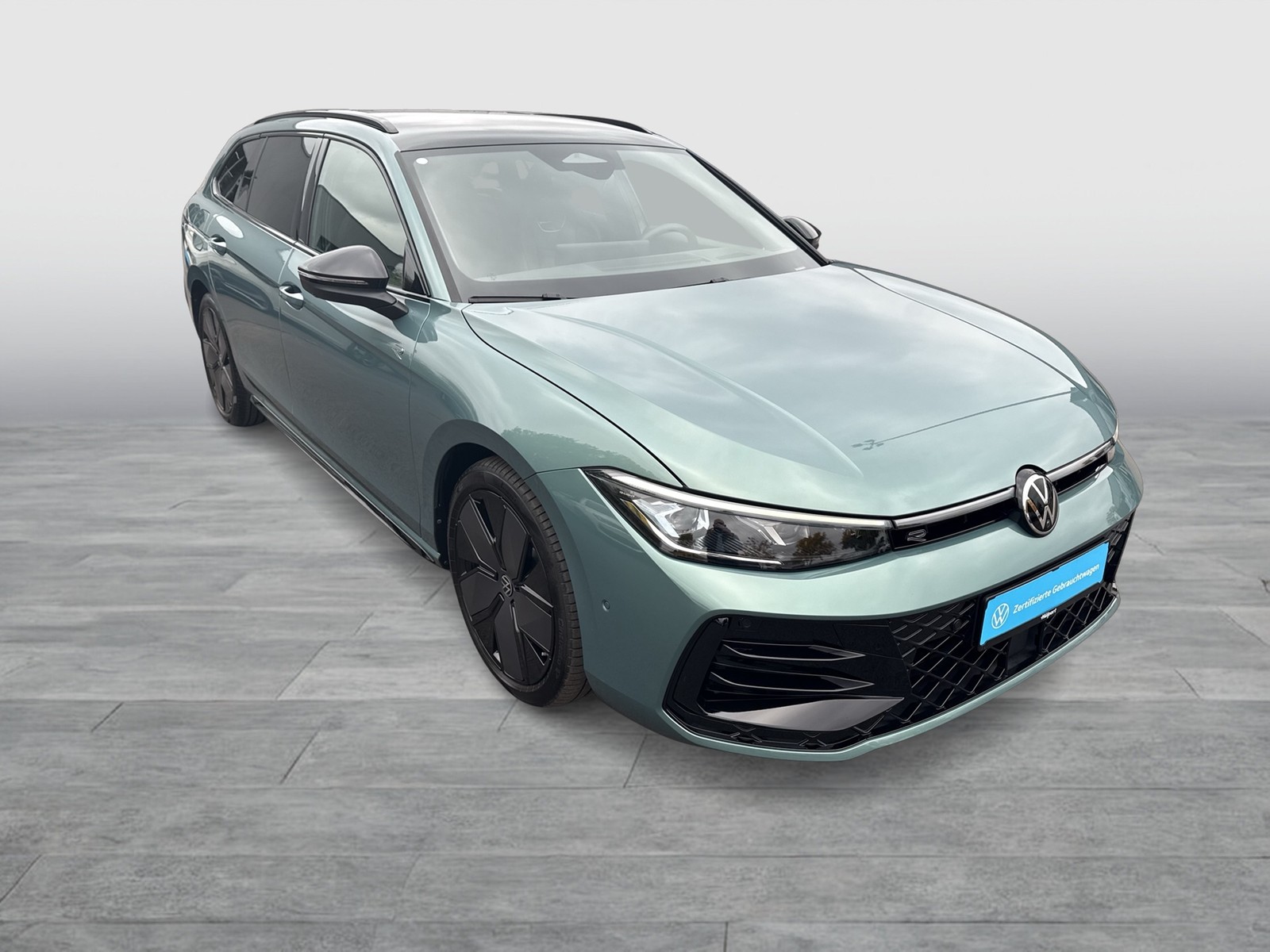 Volkswagen Passat Variant 2.0 R-LINE 4X4 NEUESMODELL AHK 19Z