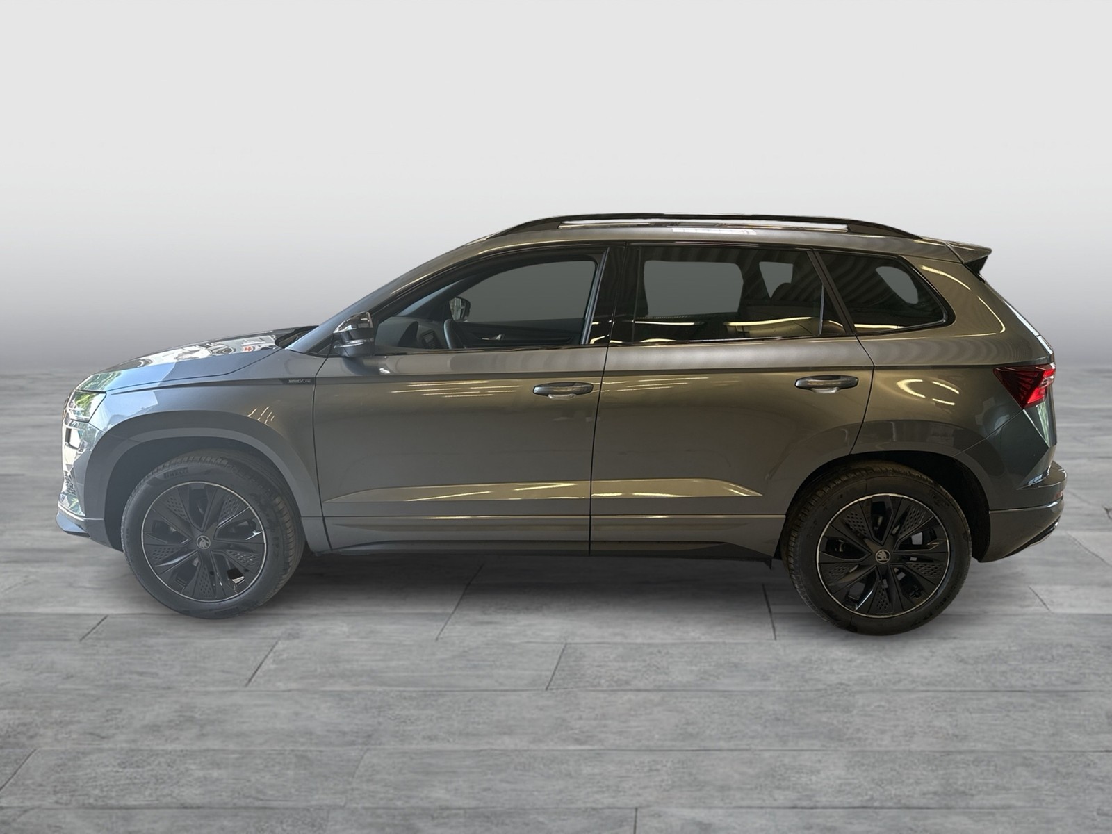 Skoda Karoq 2.0 SPORTLINE 4X4 PANO AHK CAM ACC LM18