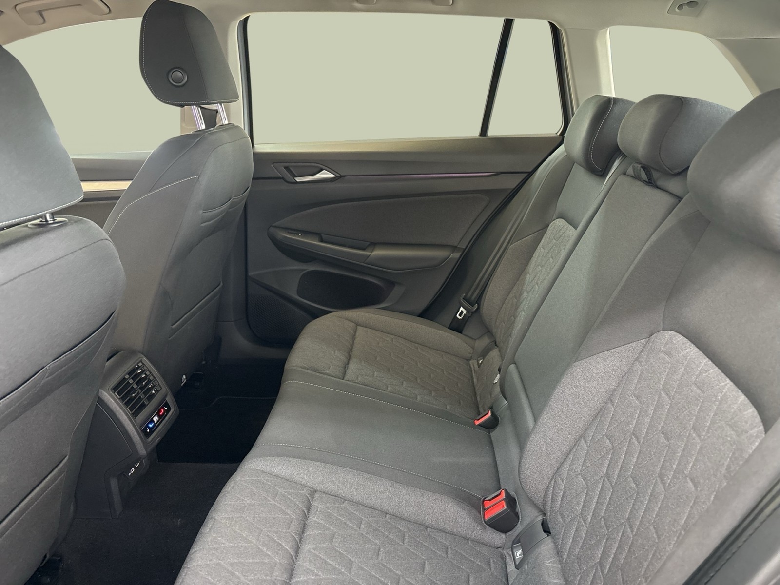 Volkswagen Golf Variant VIII 1.5 eTSI LIFE STANDHZ ACC NAVI