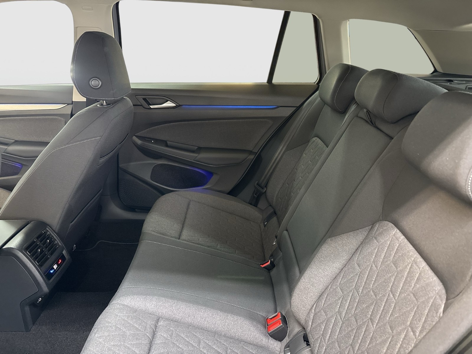 Volkswagen Golf Variant VIII 1.5 eTSI LIFE FACELIFT ACC NAVI