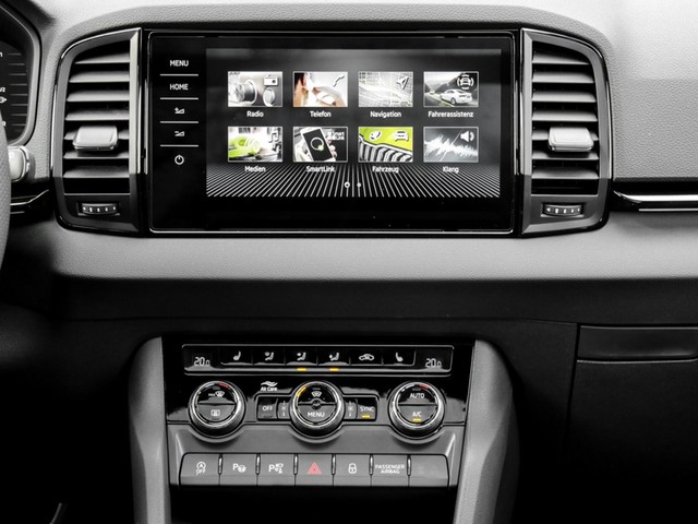Skoda Karoq 2.0 SPORTLINE 4X4 LEDER PANO AHK 360°CAM