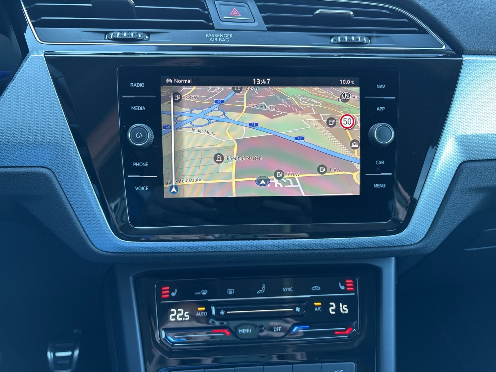 Volkswagen Touran 2.0 GOAL 7SITZE AHK CAM ACC NAVI CARPLAY