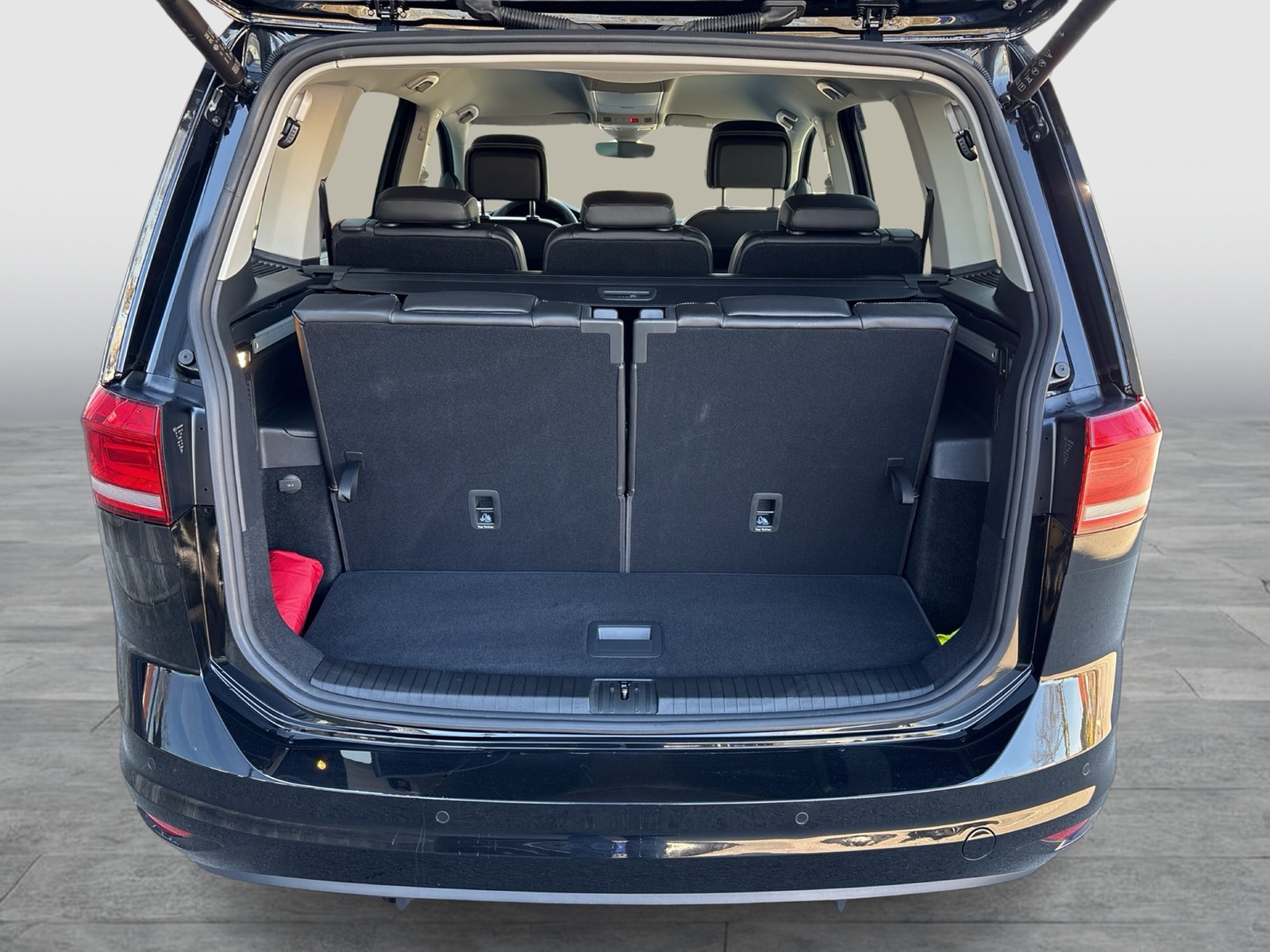 Volkswagen Touran 2.0 GOAL 7SITZE AHK CAM ACC NAVI CARPLAY