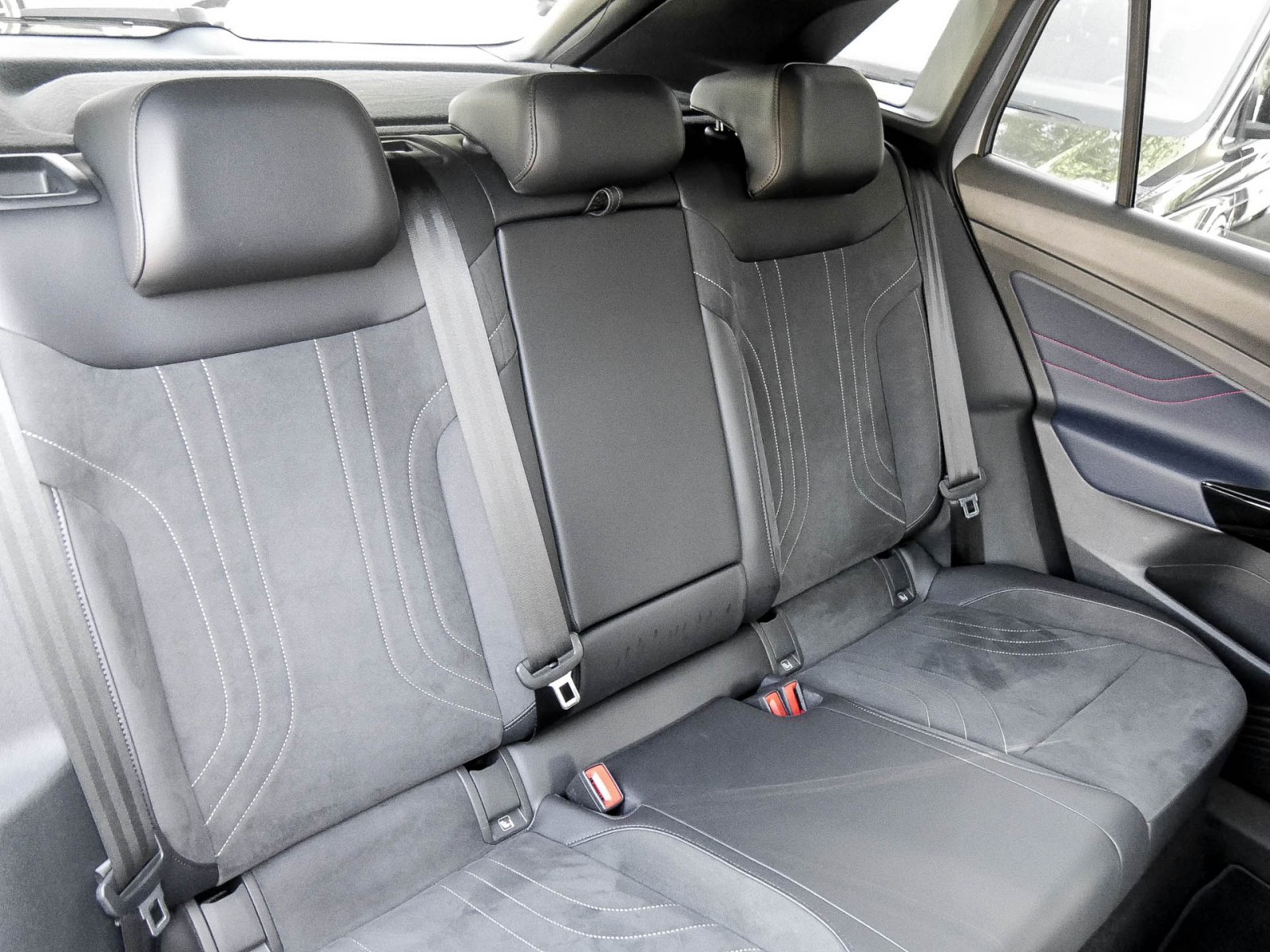 Volkswagen ID.4 GTX PANO NAVI WÄRMEPUMPE eKLAPPE 4x4 eSITZE