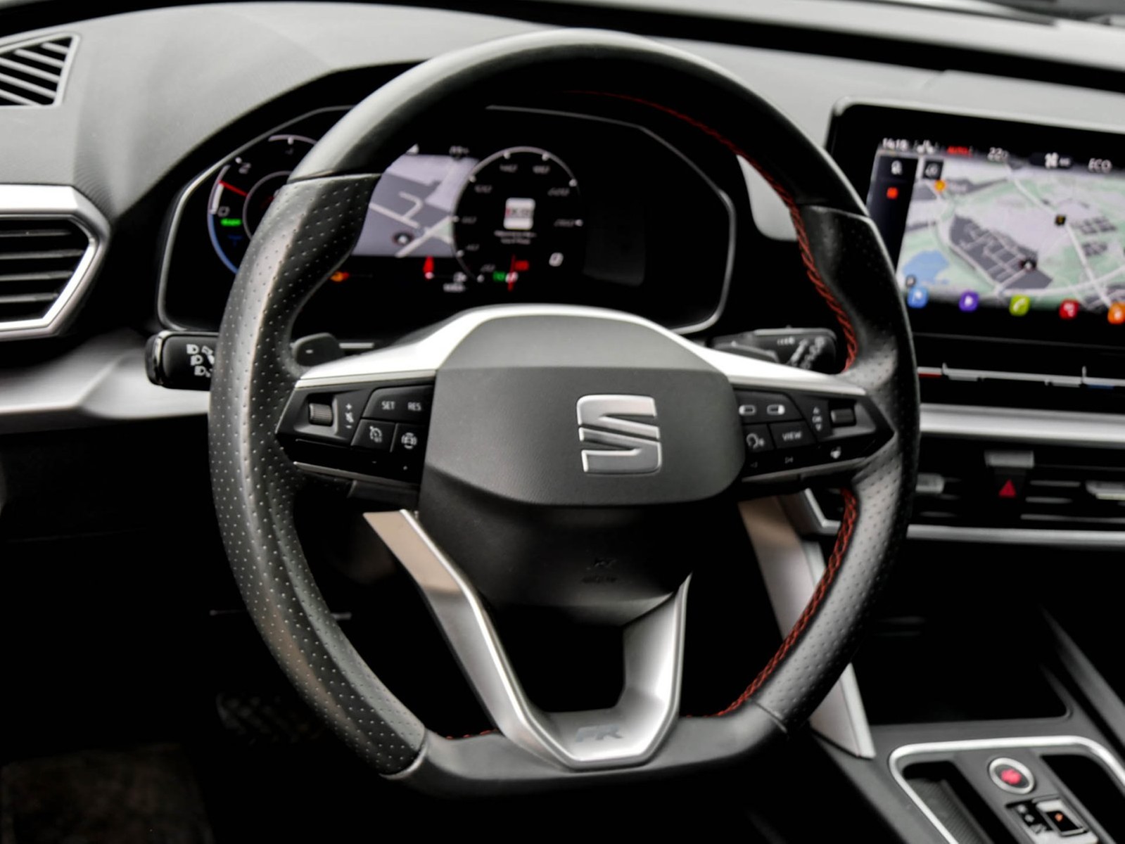 Seat Leon Sportstourer 1.4 e-Hybrid FR SITZHEIZ. NAVI