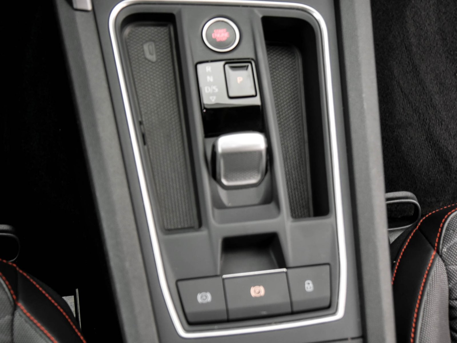 Seat Leon Sportstourer 1.4 e-Hybrid FR SITZHEIZ. NAVI