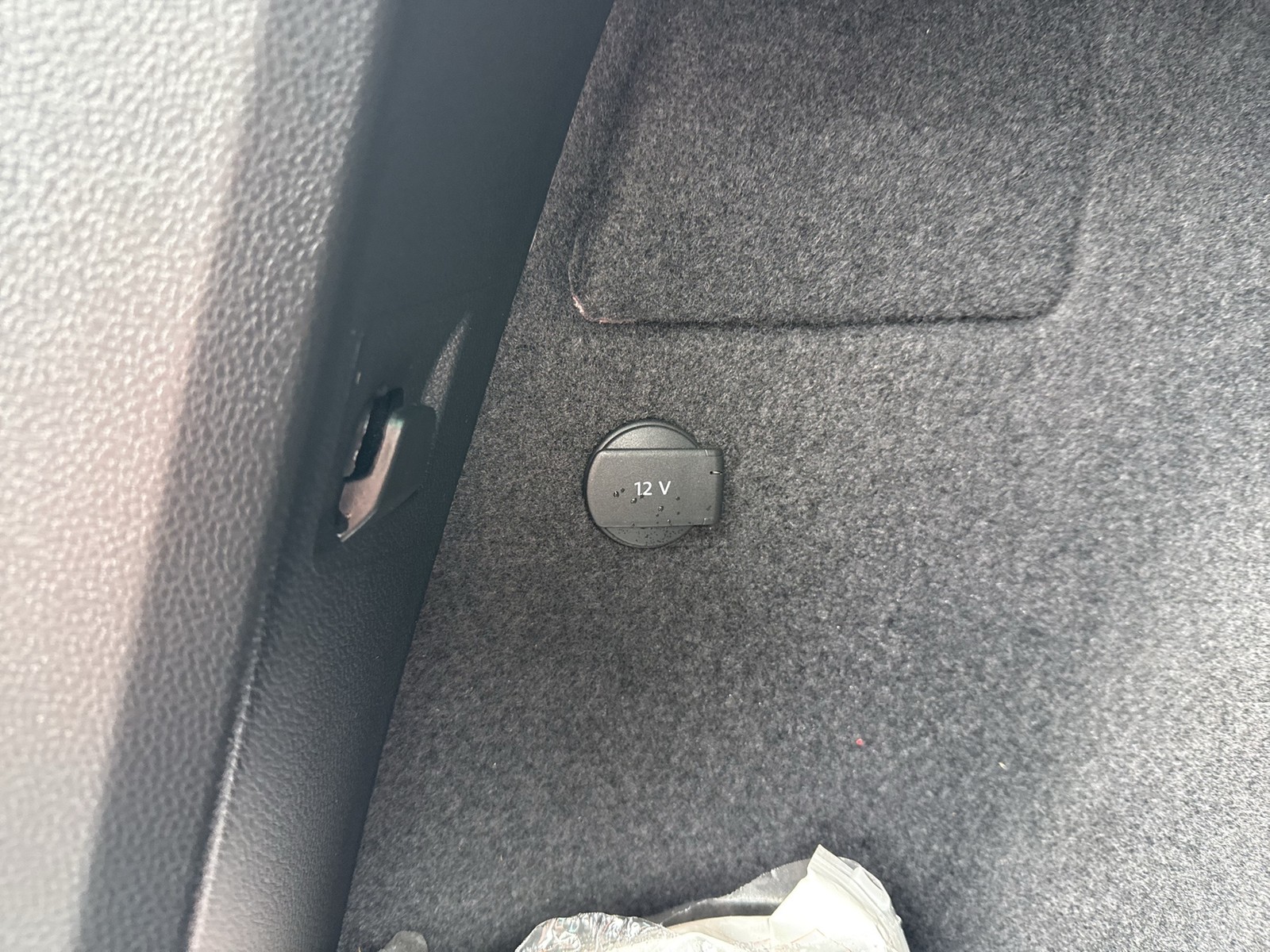 Skoda Karoq 2.0 TOUR AHK CAM MATRIX NAVI LM17 CARPLAY