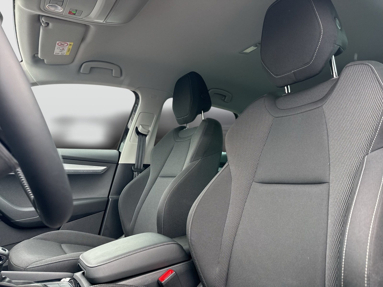 Skoda Karoq 2.0 TOUR AHK CAM MATRIX NAVI LM17 CARPLAY