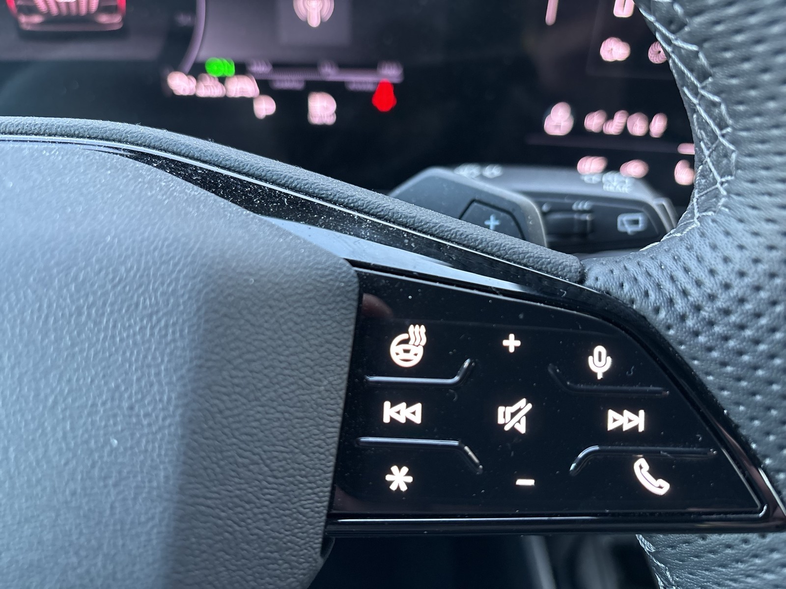 Audi Q6 e-tron quattro S LINE PANO B&O AHK 360CAM ACC