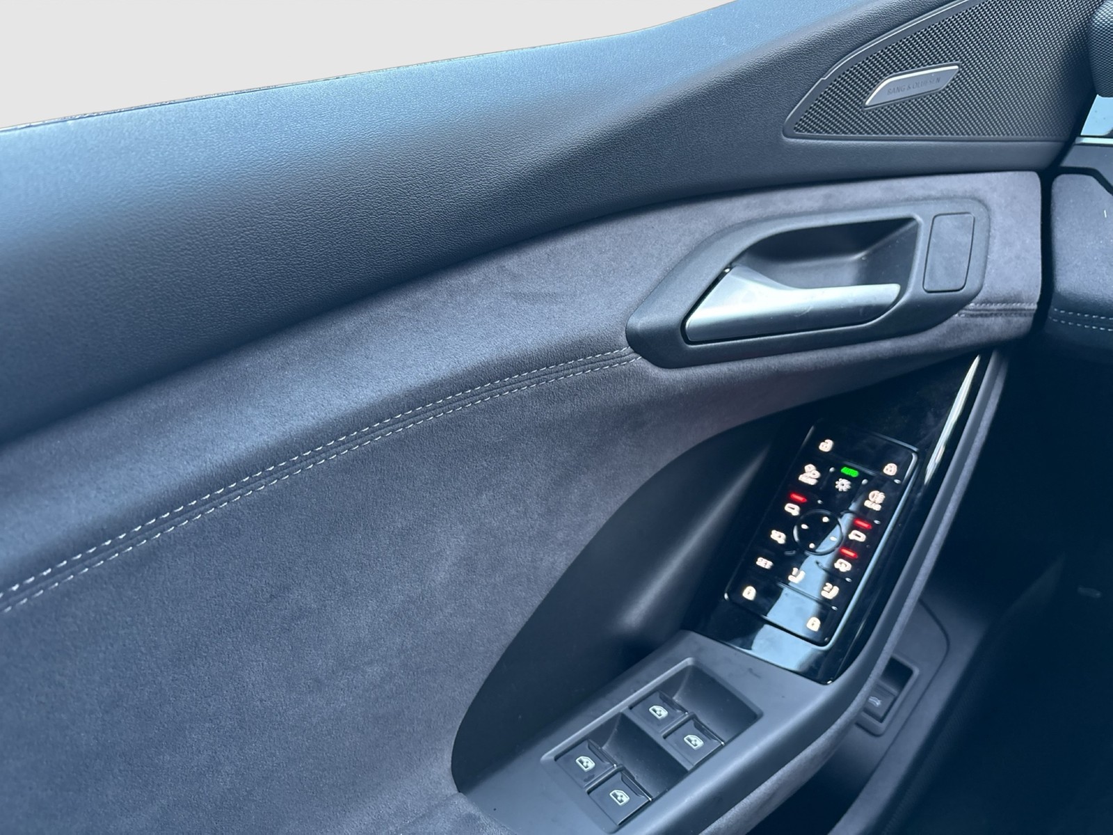 Audi Q6 e-tron quattro S LINE PANO B&O AHK 360CAM ACC