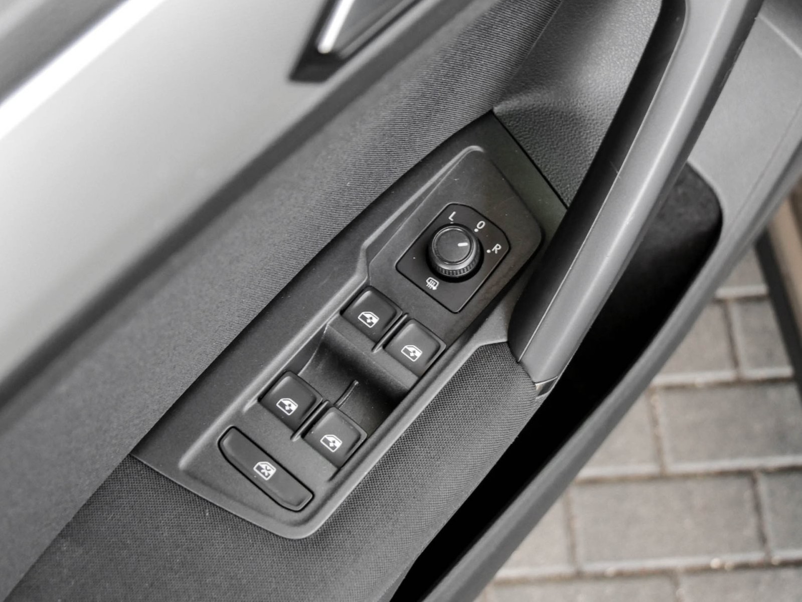 Volkswagen Tiguan 1.5 SITZHEIZUNG TEMPOMAT EINPARKHILFE USB