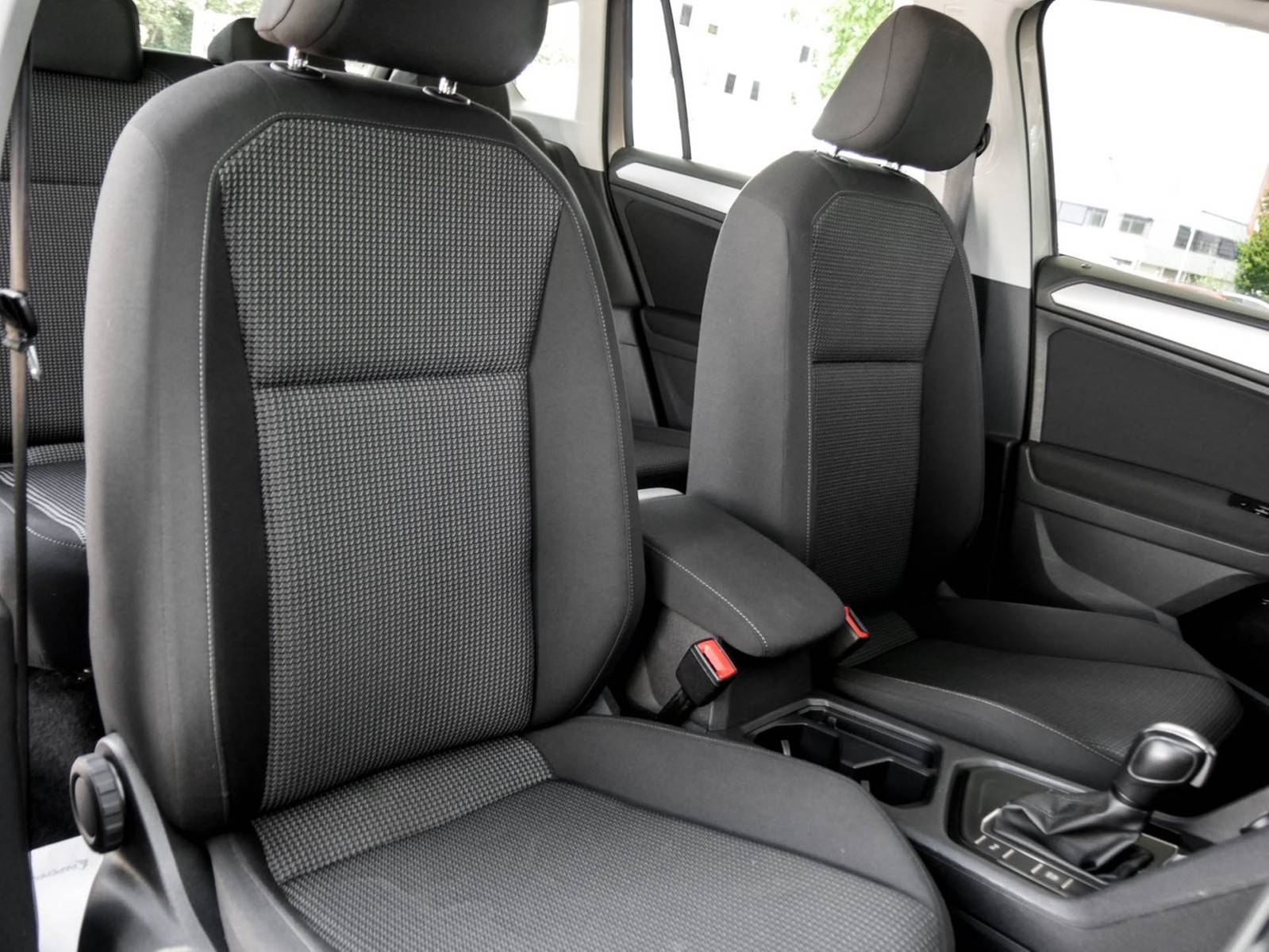 Volkswagen Tiguan 1.5 SITZHEIZUNG TEMPOMAT EINPARKHILFE USB