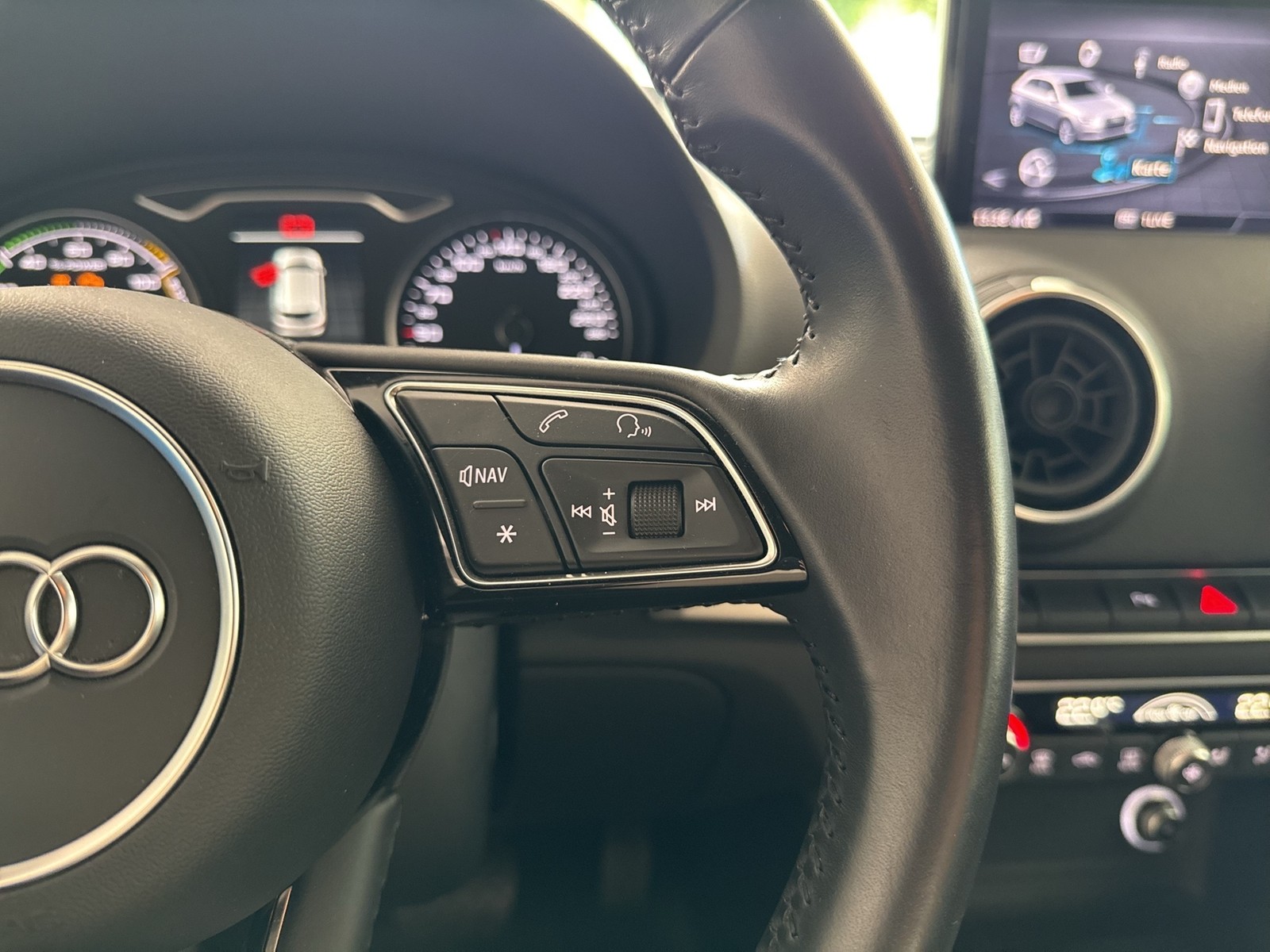 Audi A3 Sportback 40 HYBRID CAM NAVI+ ALU SITZHEIZUNG