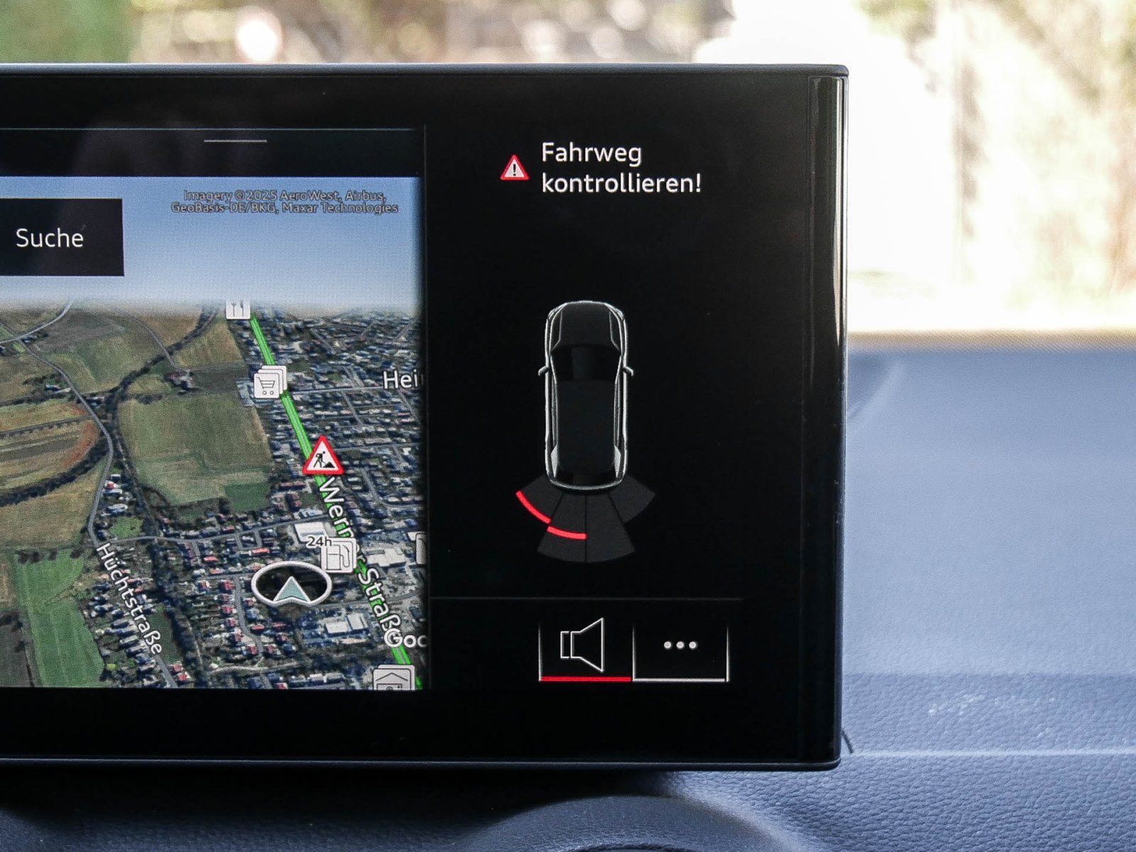 Audi Q2 35 S LINE NAVI+ AHK SPORTSITZE LM17