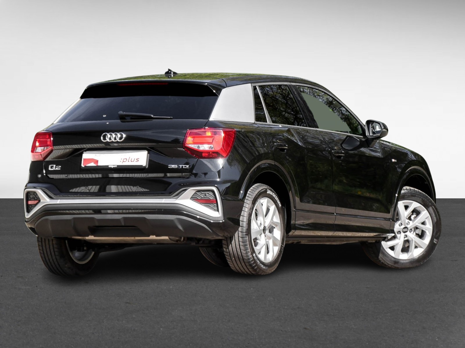 Audi Q2 35 S LINE NAVI+ AHK SPORTSITZE LM17