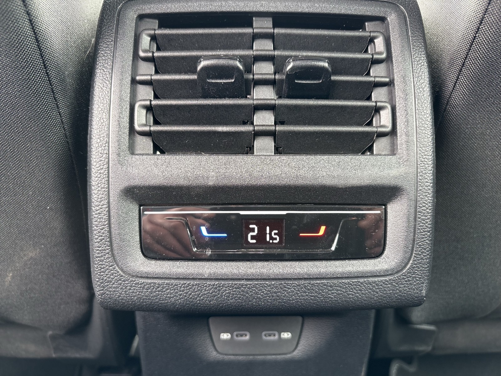 Volkswagen Golf VIII 1.5 LIFE CAM ACC NAVI CARPLAY SITZHEIZ