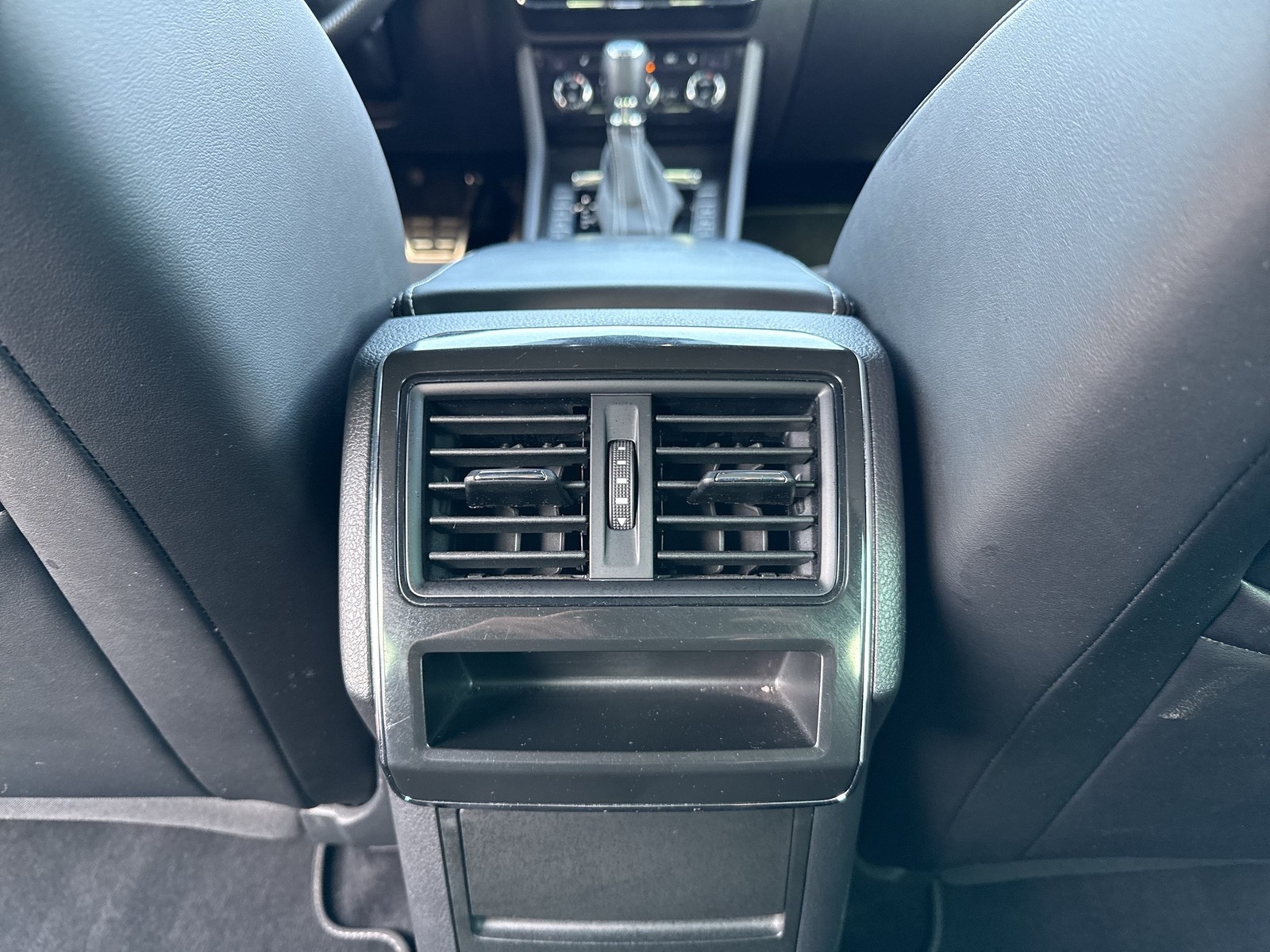 Skoda Superb Combi 1.4 iV SPORTLINE PANO STANDHZ. CAM