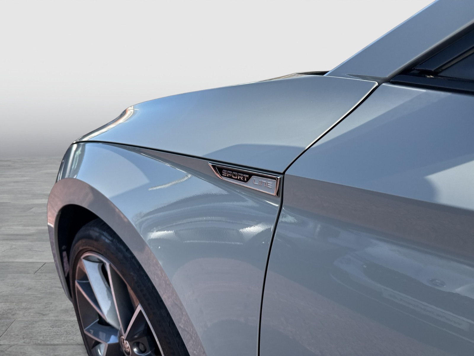 Skoda Superb Combi 1.4 iV SPORTLINE PANO STANDHZ. CAM