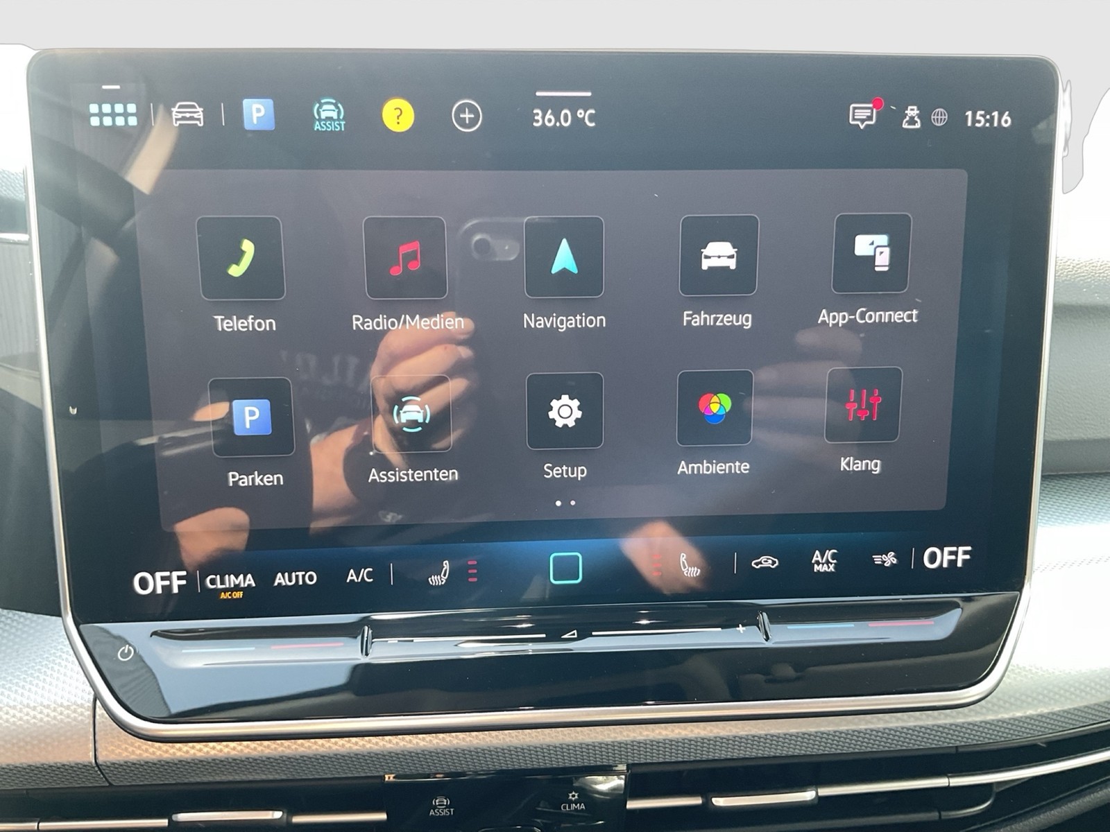 Volkswagen Golf Variant VIII 1.5 eTSI GOAL CAM ACC CARPLAY