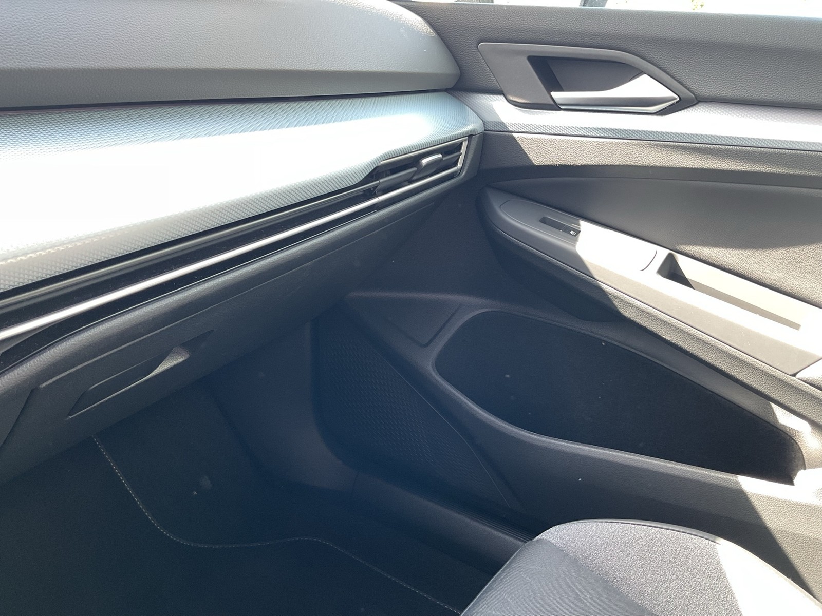 Volkswagen Golf Variant VIII 1.5 eTSI GOAL CAM ACC CARPLAY