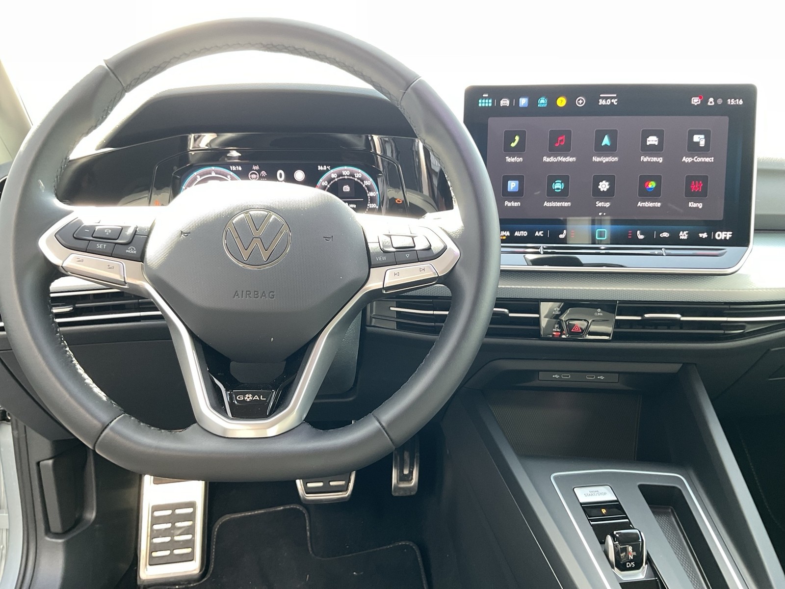 Volkswagen Golf Variant VIII 1.5 eTSI GOAL CAM ACC CARPLAY
