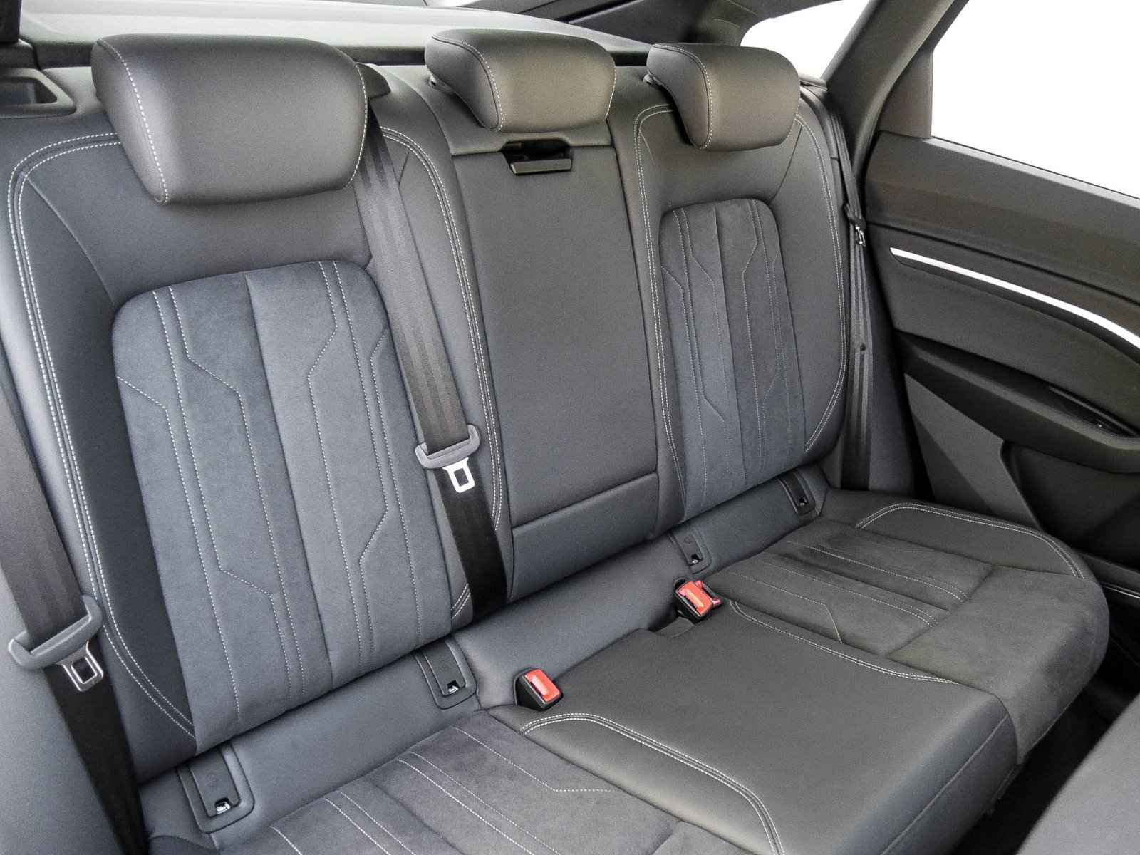 Audi Q8 e-tron Sportback 55 quattro S LINE LM22 PANO