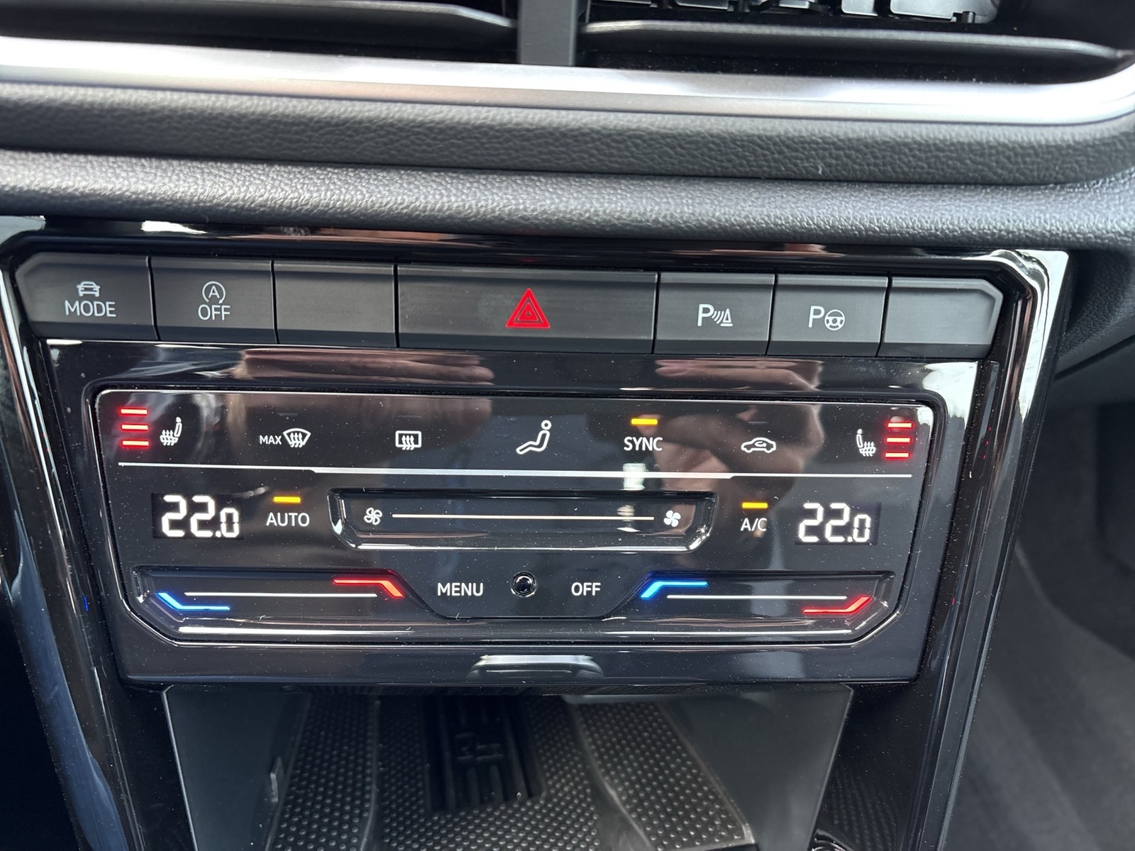 Volkswagen T-Roc Cabriolet 1.5 R-LINE AHK ACC LM17 LED+ NAVI