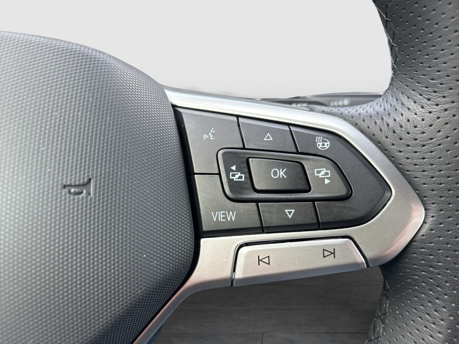 Volkswagen T-Roc Cabriolet 1.5 R-LINE AHK ACC LM17 LED+ NAVI