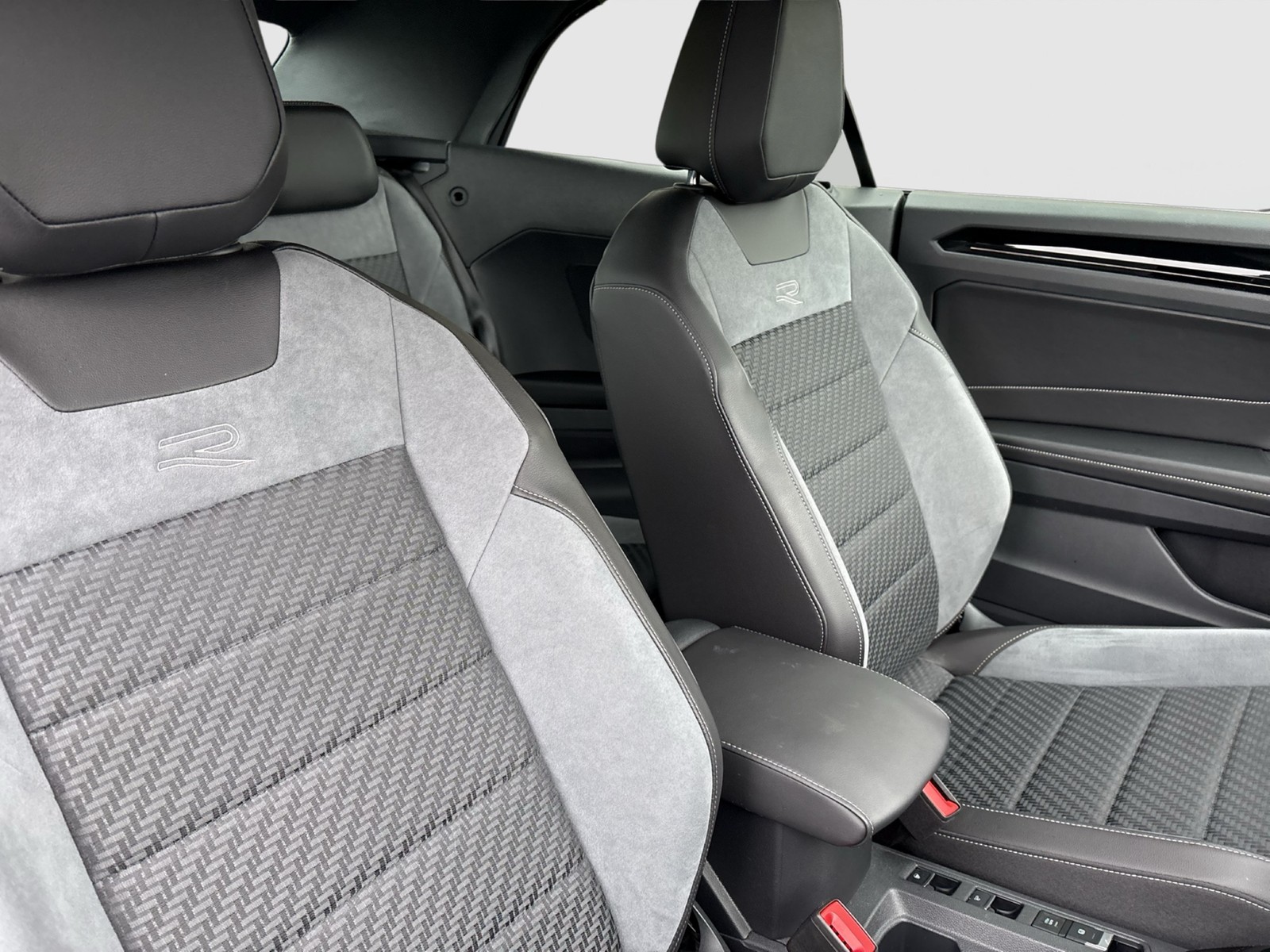 Volkswagen T-Roc Cabriolet 1.5 R-LINE AHK ACC LM17 LED+ NAVI