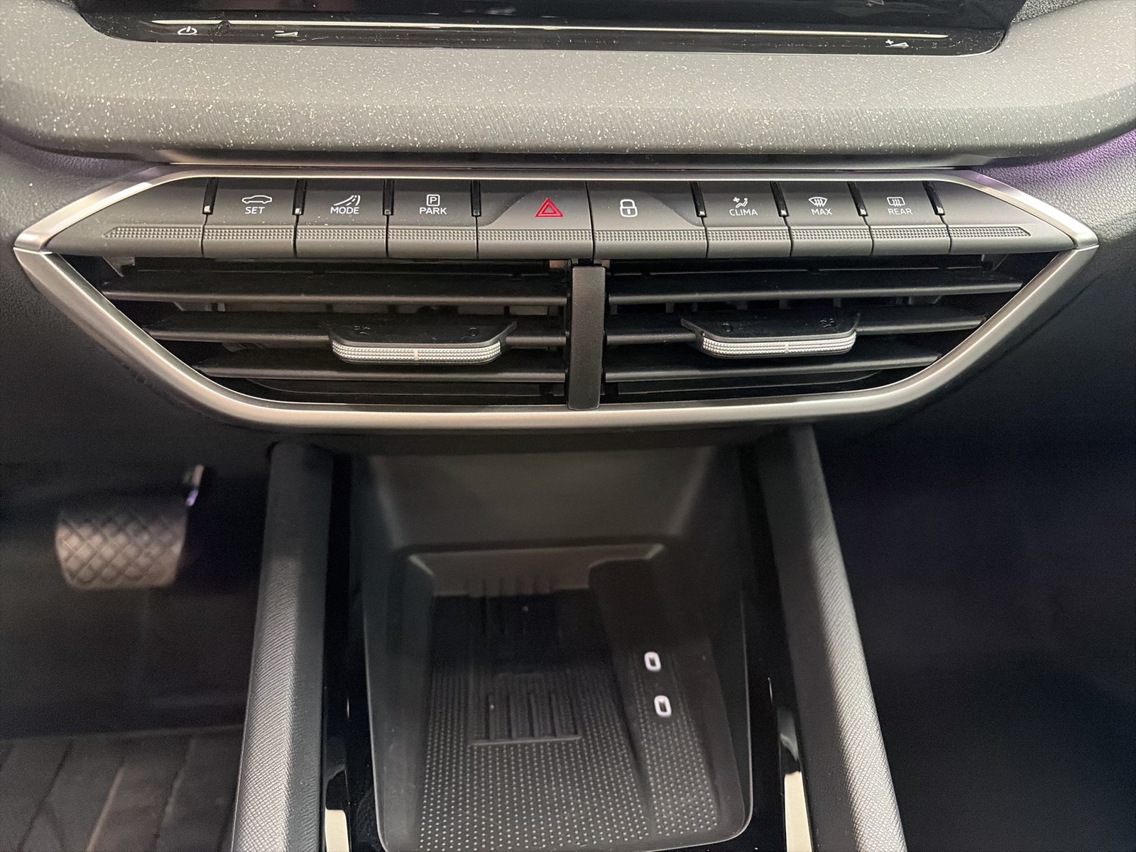 Skoda Octavia 1.5 e-TEC SELECTION EKLAPPE CARPLAY LM17