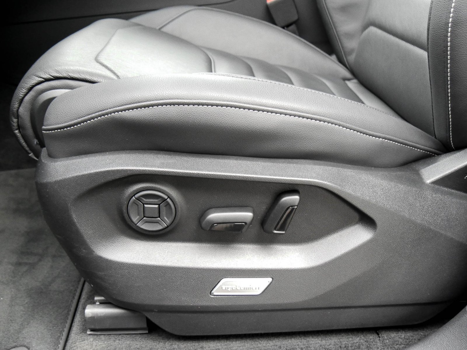 Volkswagen Touareg V6 LEDER NaviProMax eKLAPPE KAMERA ACC