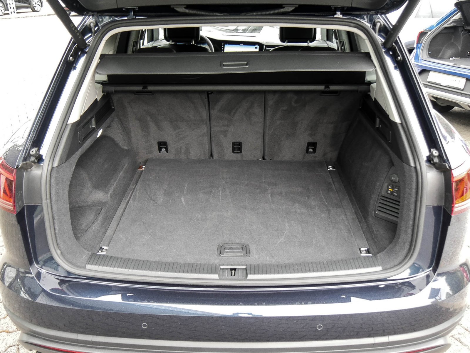 Volkswagen Touareg V6 LEDER NaviProMax eKLAPPE KAMERA ACC