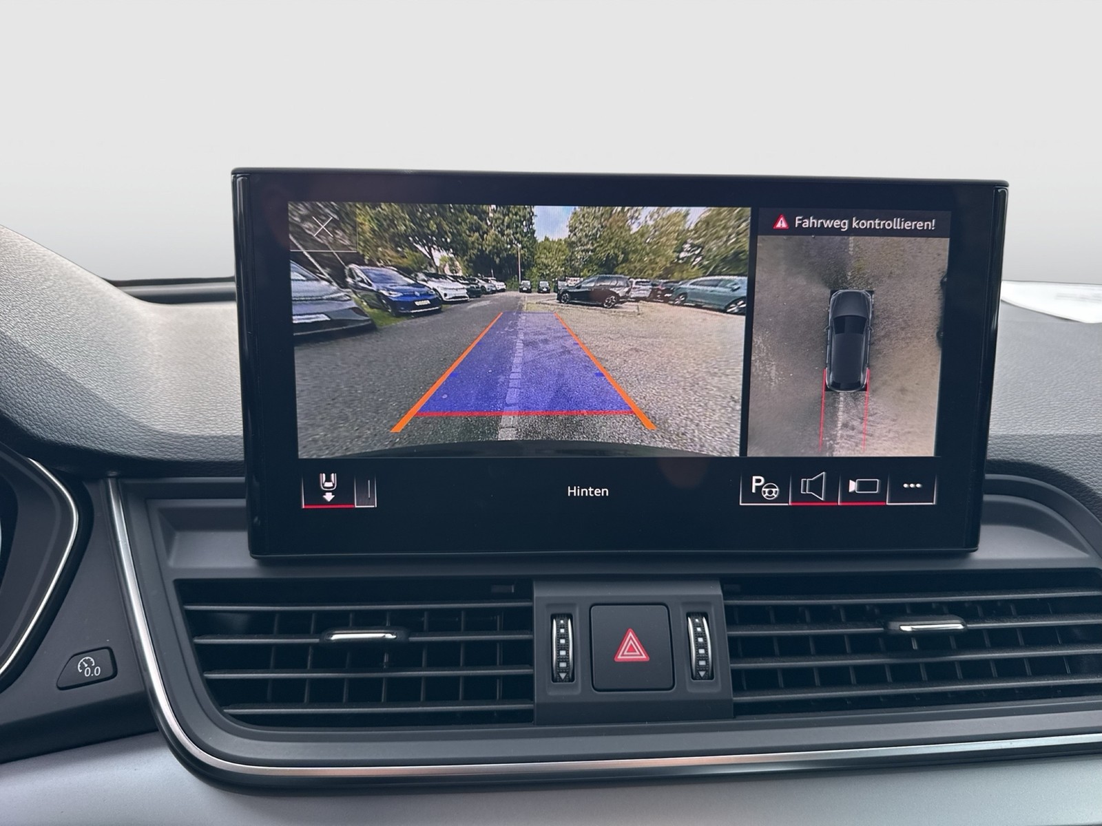 Audi Q5 40 quattro advanced AHK 360CAM ACC LM18 NAVI+