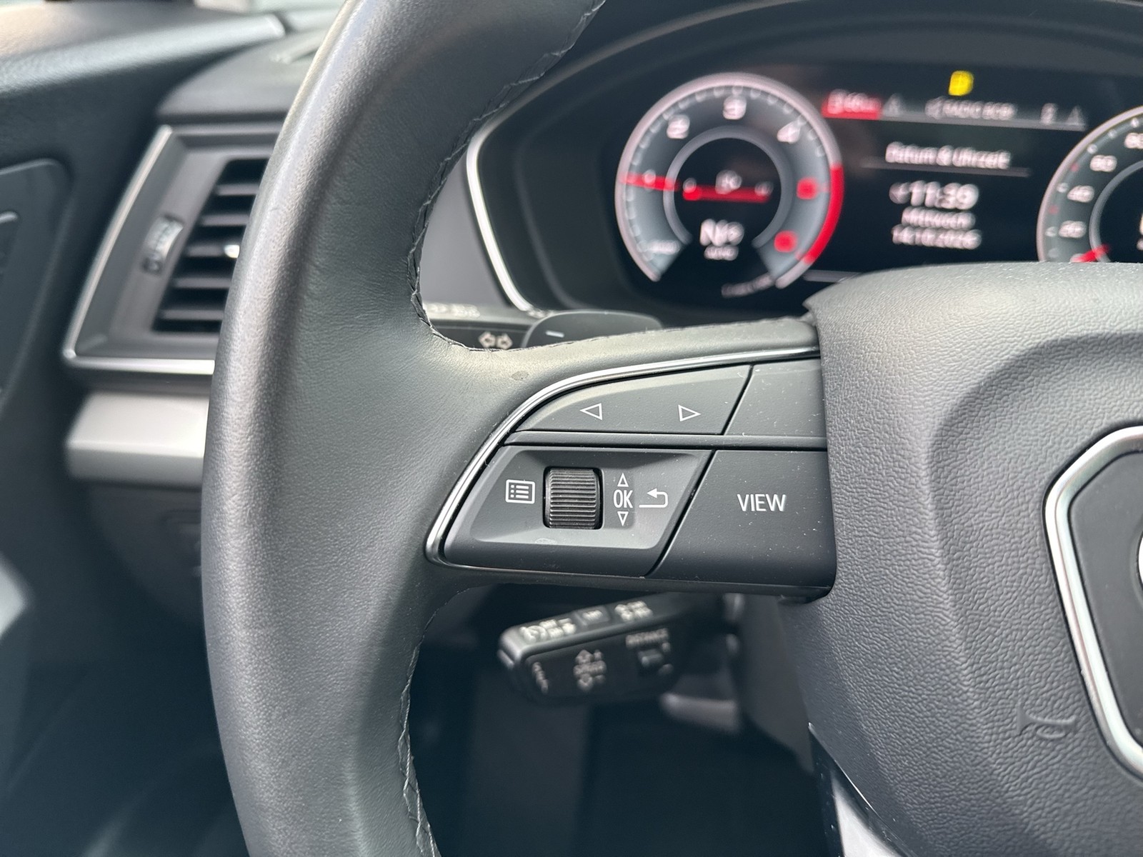 Audi Q5 40 quattro advanced AHK 360CAM ACC LM18 NAVI+