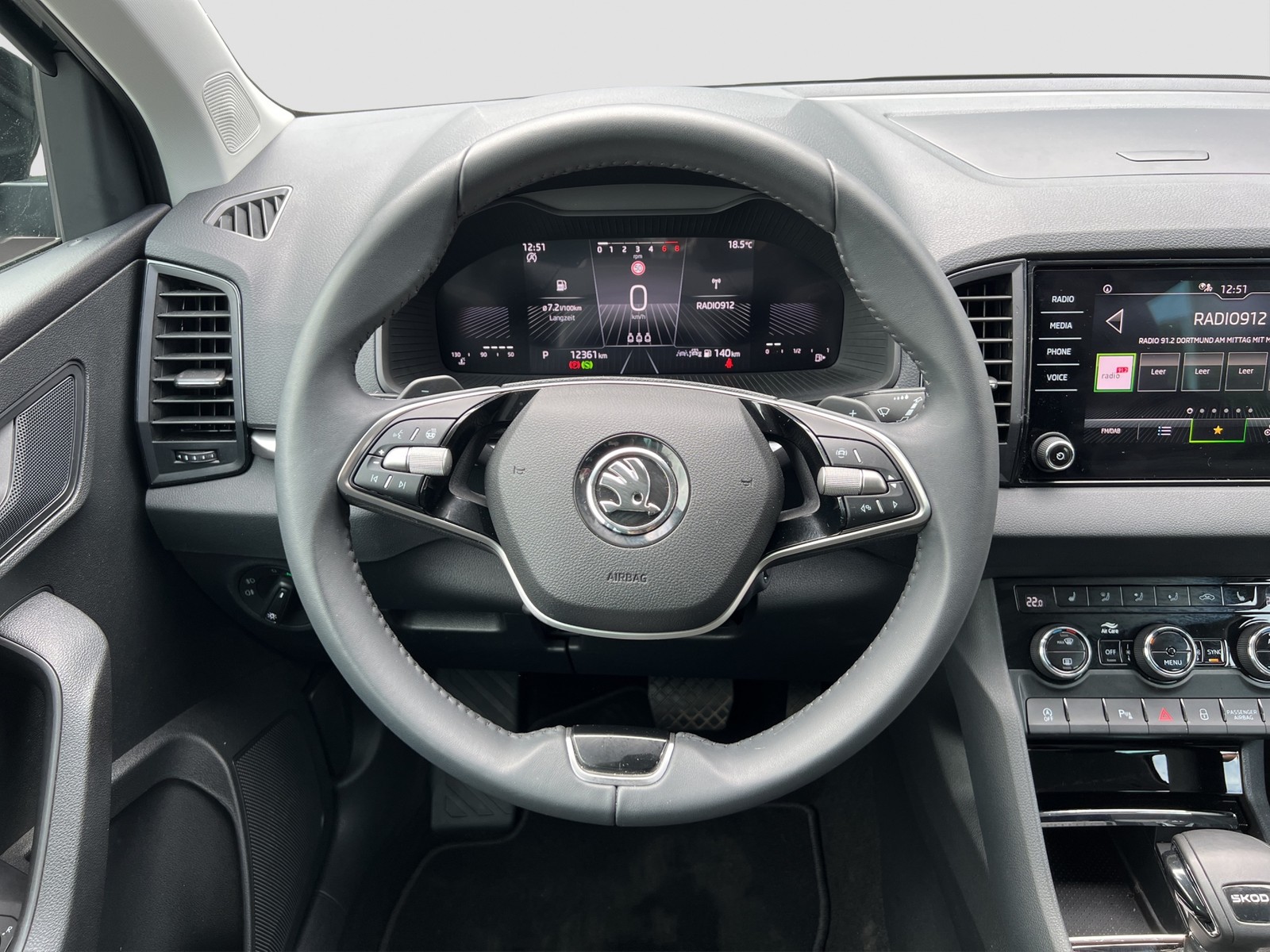 Skoda Karoq 1.5 SELECTION CAM NAVI LM17 SITZHEIZUNG