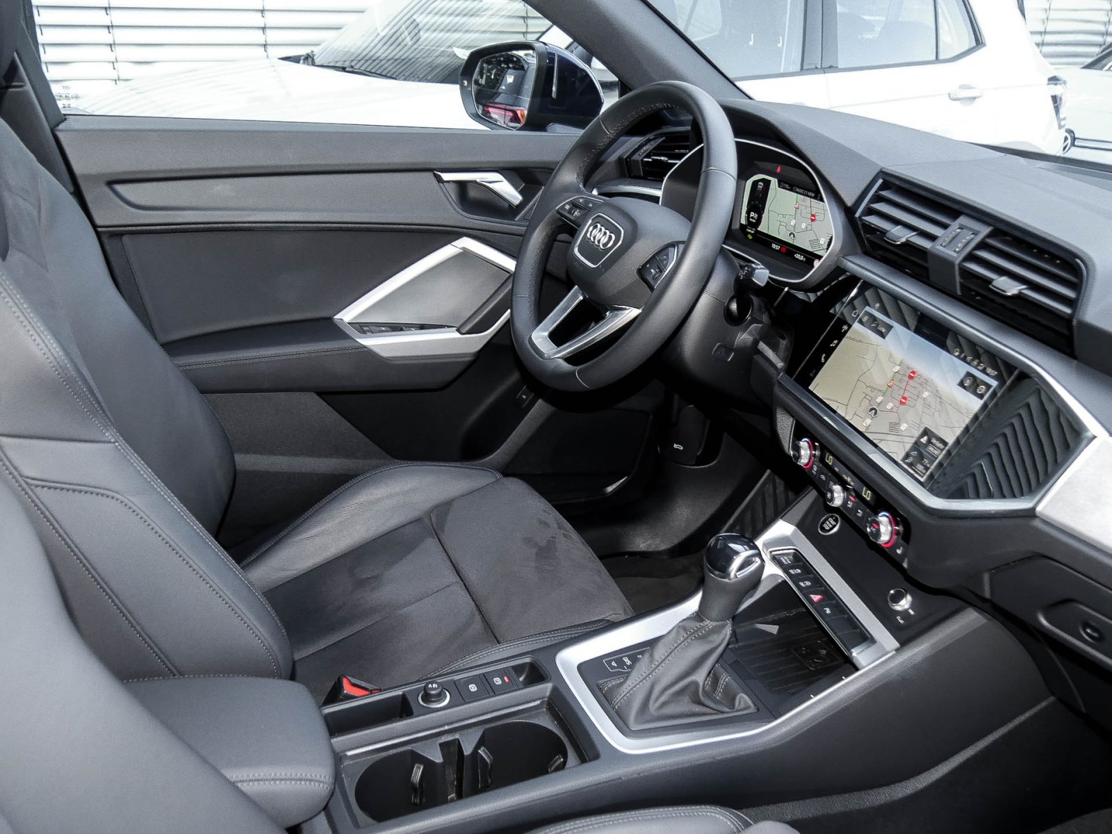 Audi Q3 Sportback 40 quattro S LINE BLACKPAK PANO AHK