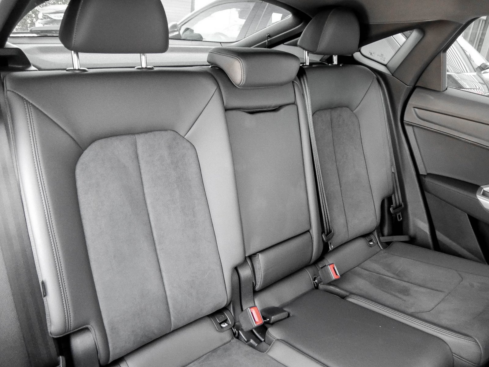 Audi Q3 Sportback 40 quattro S LINE BLACKPAK PANO AHK
