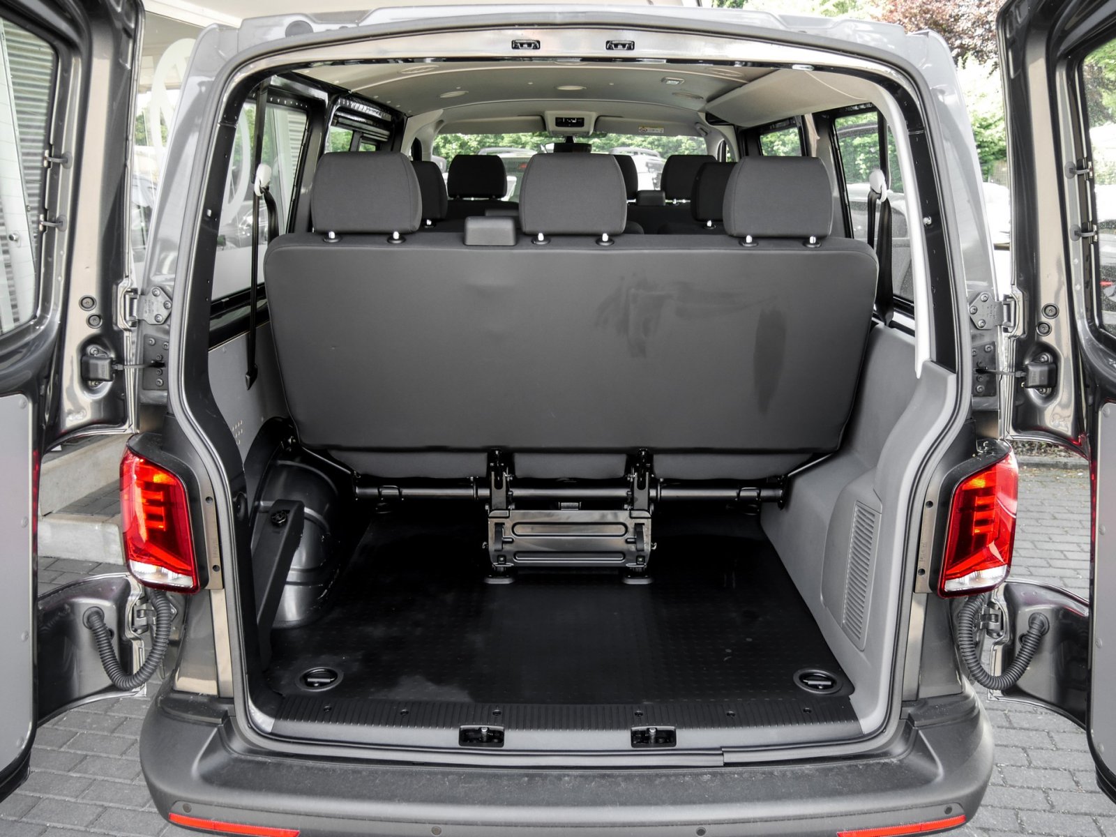 Volkswagen T6 Kombi T6.1 DSG 9-Sitzer CARPLAY KLIMA