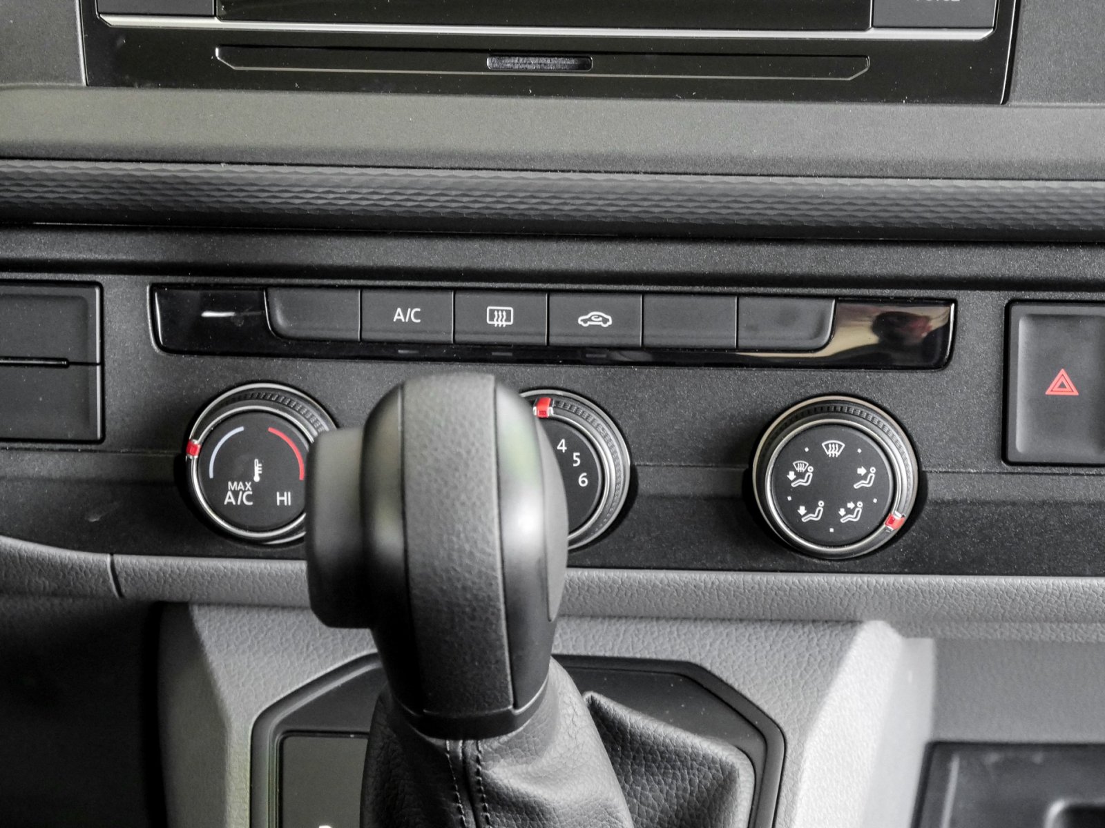 Volkswagen T6 Kombi T6.1 DSG 9-Sitzer CARPLAY KLIMA