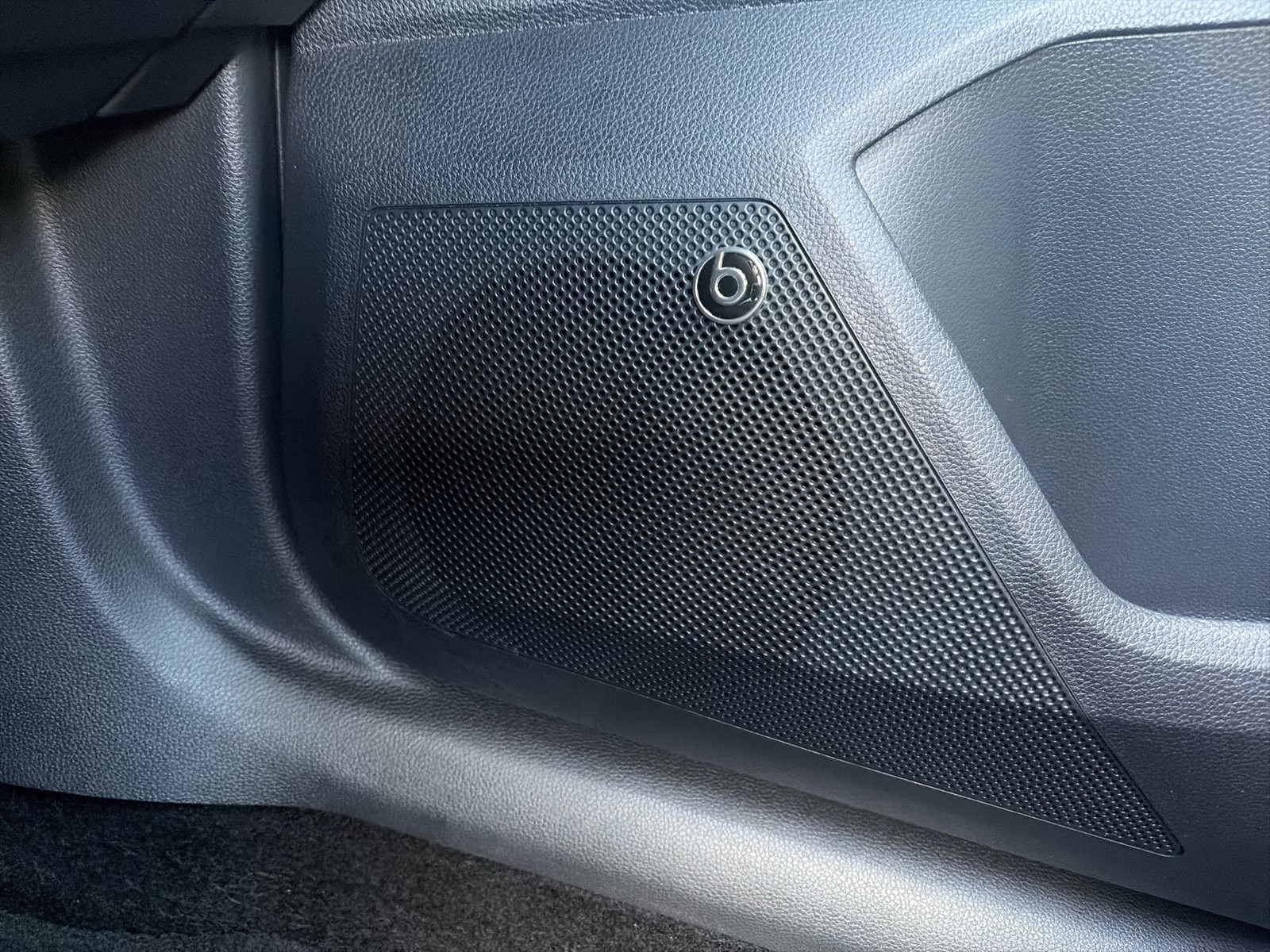 Seat Arona 1.5 FR Beats KAMERA ACC ALU18" NAVI AHK